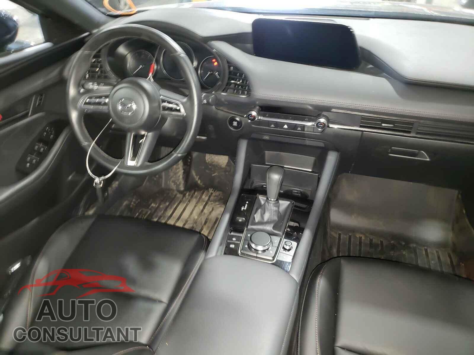 MAZDA 3 2019 - JM1BPALM5K1110595