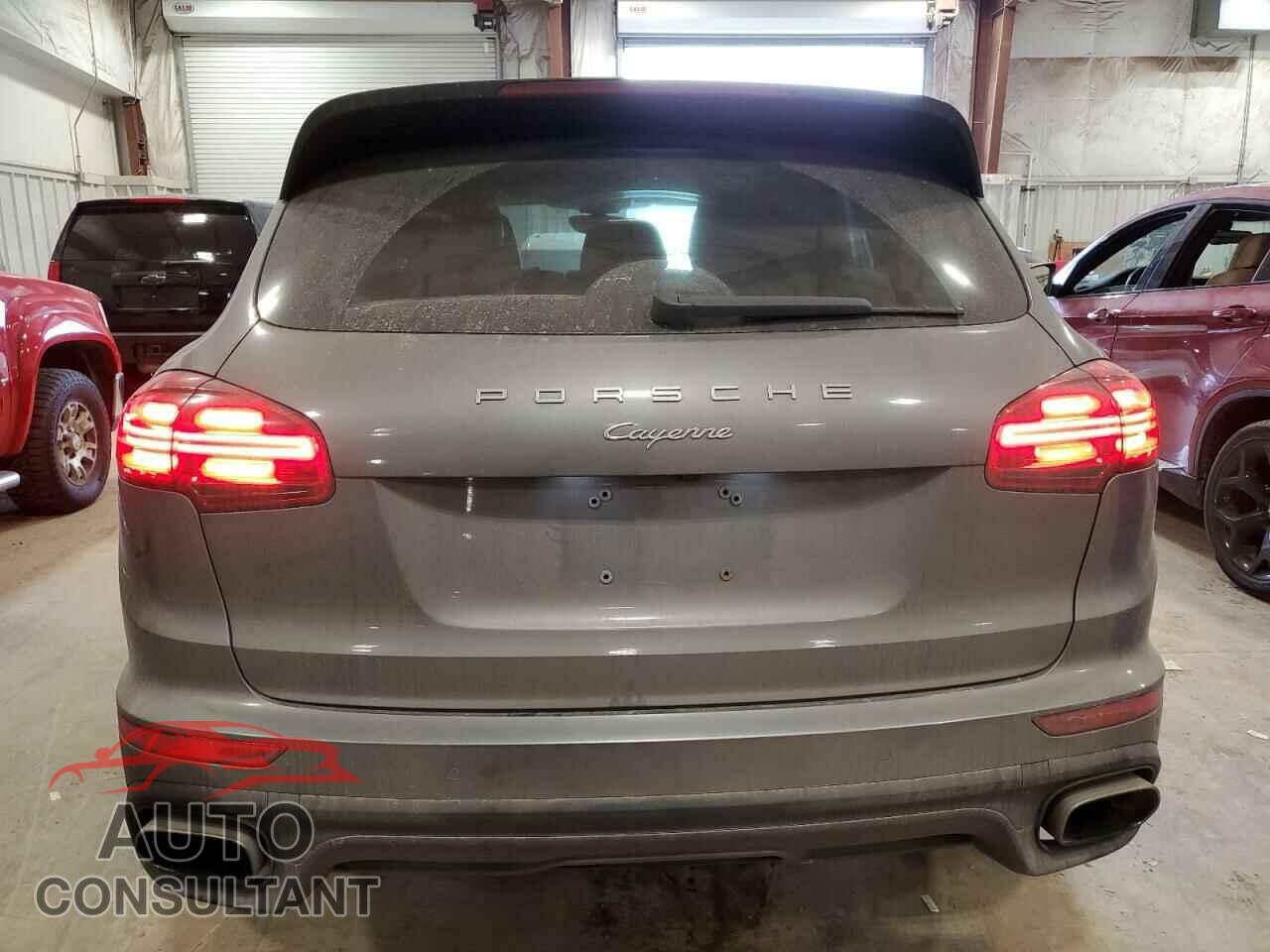 PORSCHE CAYENNE 2016 - WP1AA2A2XGKA37471