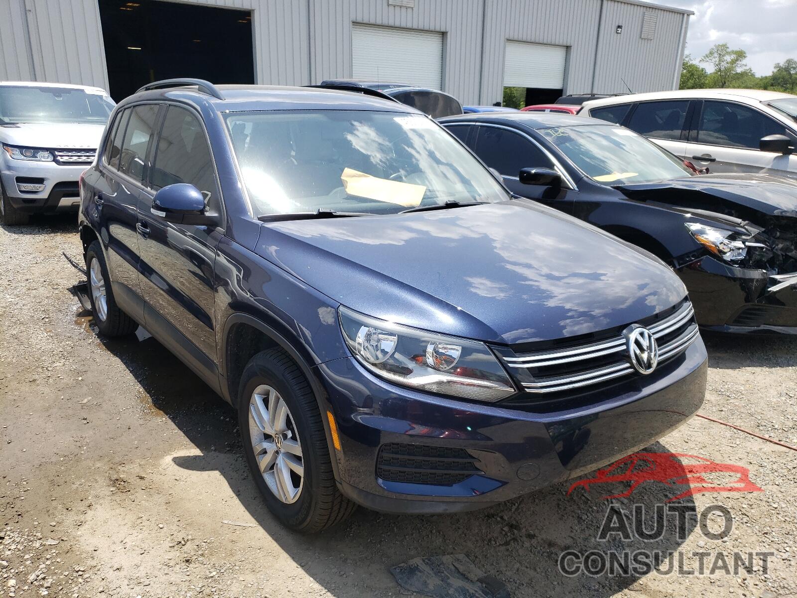 VOLKSWAGEN TIGUAN 2016 - WVGAV7AX5GW578043