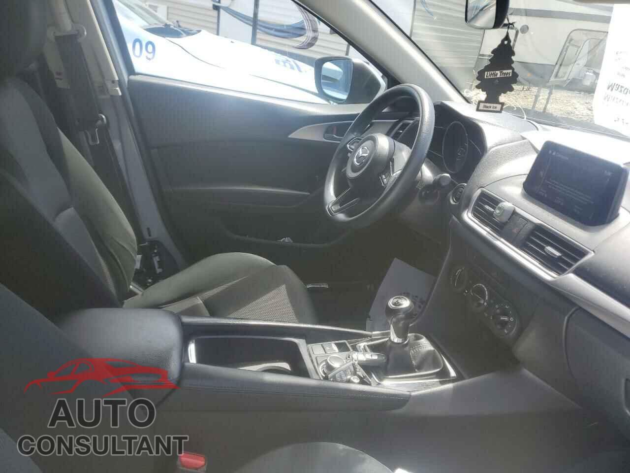 MAZDA 3 2017 - JM1BN1U76H1120916