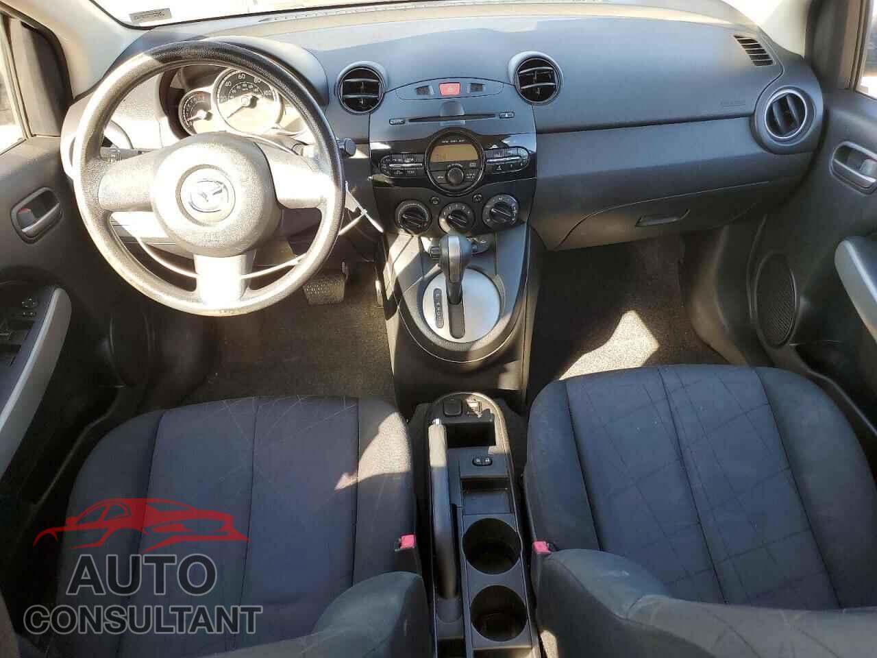 MAZDA 2 2013 - JM1DE1KZ9D0166138