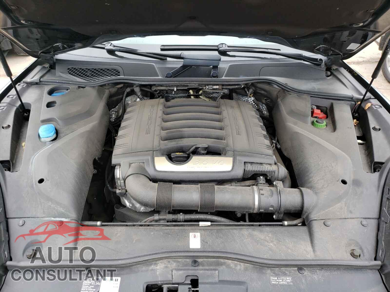 PORSCHE CAYENNE 2016 - WP1AA2A27GKA12138