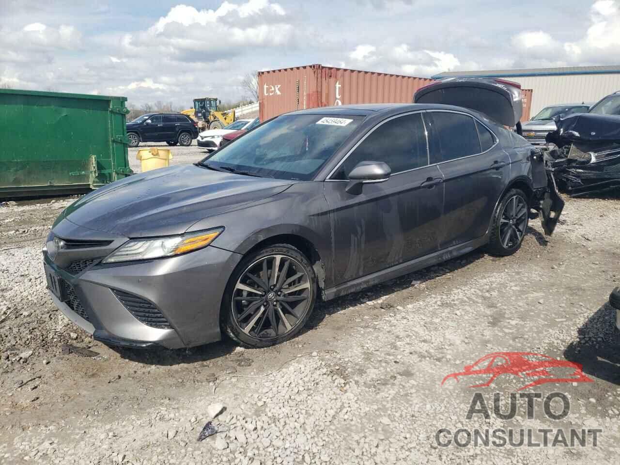 TOYOTA CAMRY 2018 - 4T1B61HK4JU133157