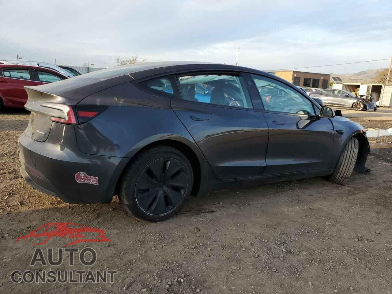 TESLA MODEL 3 2024 - 5YJ3E1EB5RF753911