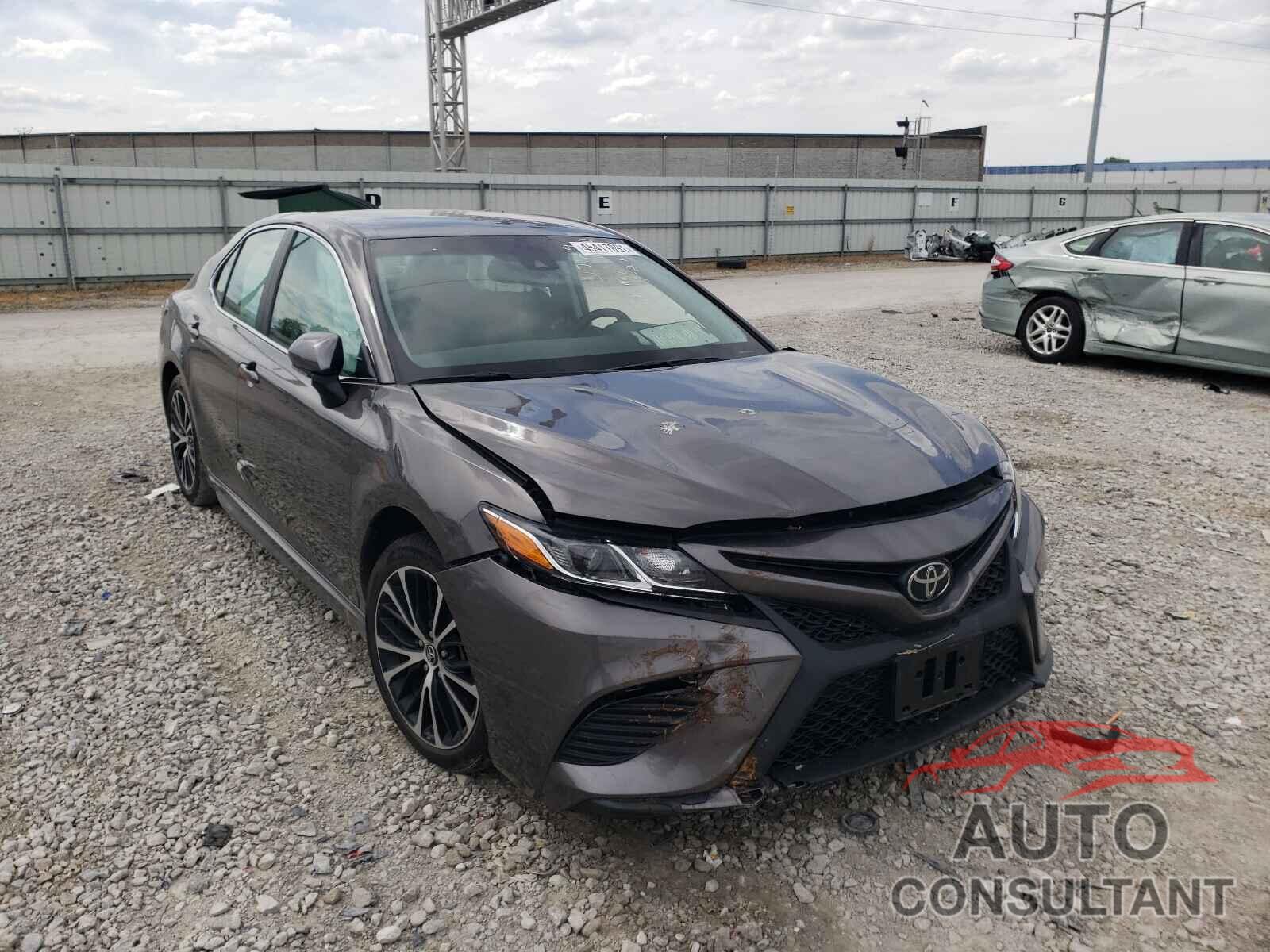 TOYOTA CAMRY 2018 - 4T1B11HK4JU034191