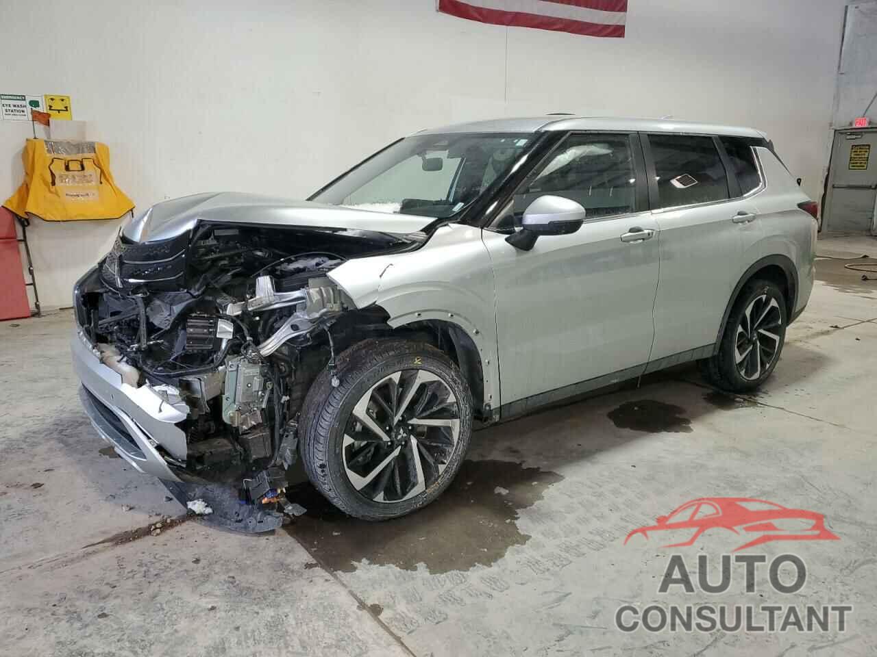 MITSUBISHI OUTLANDER 2024 - JA4J4VA84RZ068105