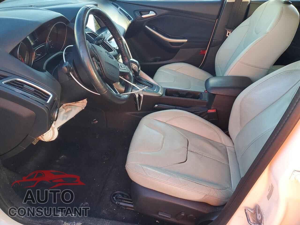 FORD FOCUS 2016 - 1FADP3N23GL321327