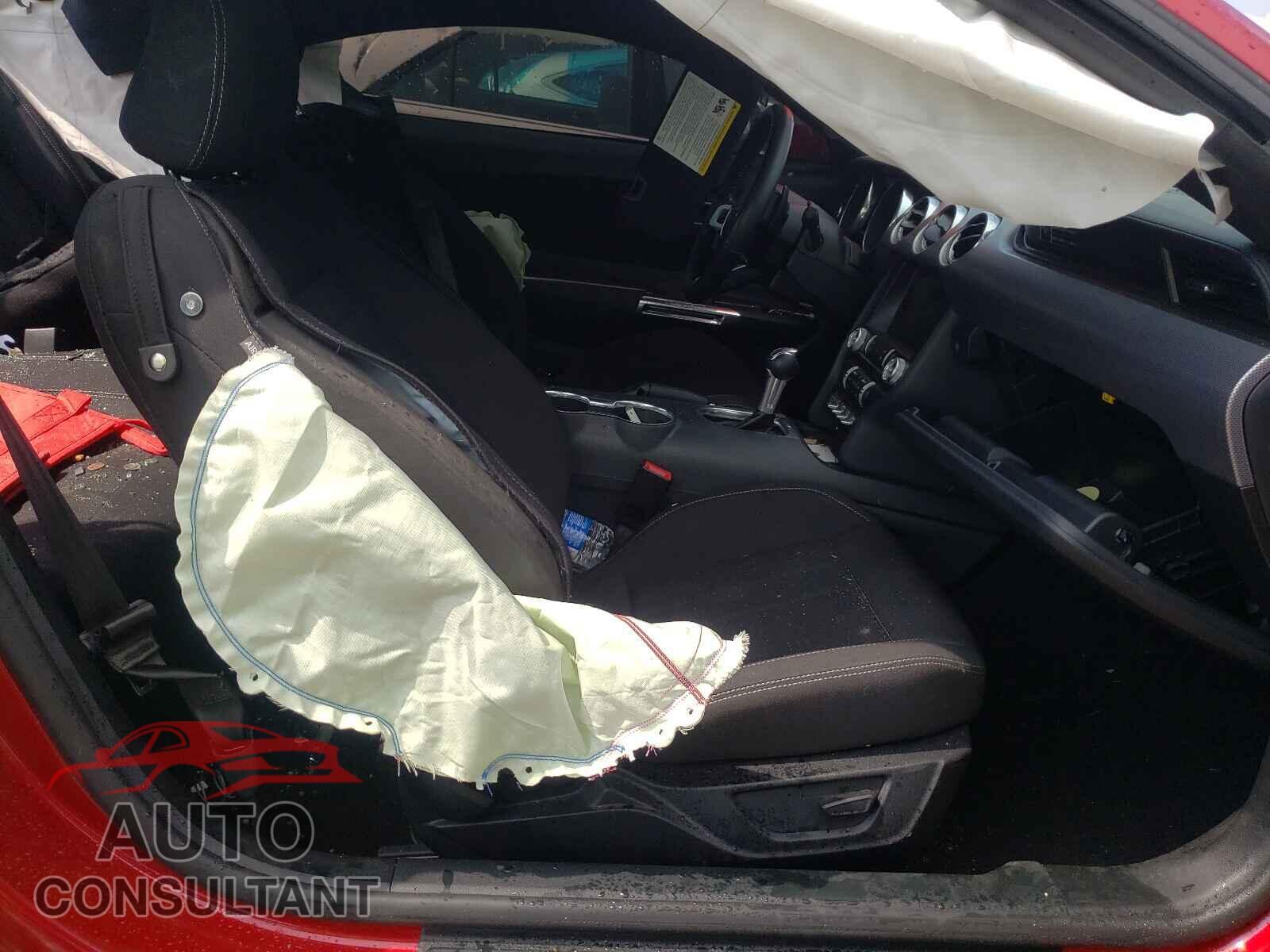 FORD MUSTANG 2020 - 1FA6P8TH2L5174414