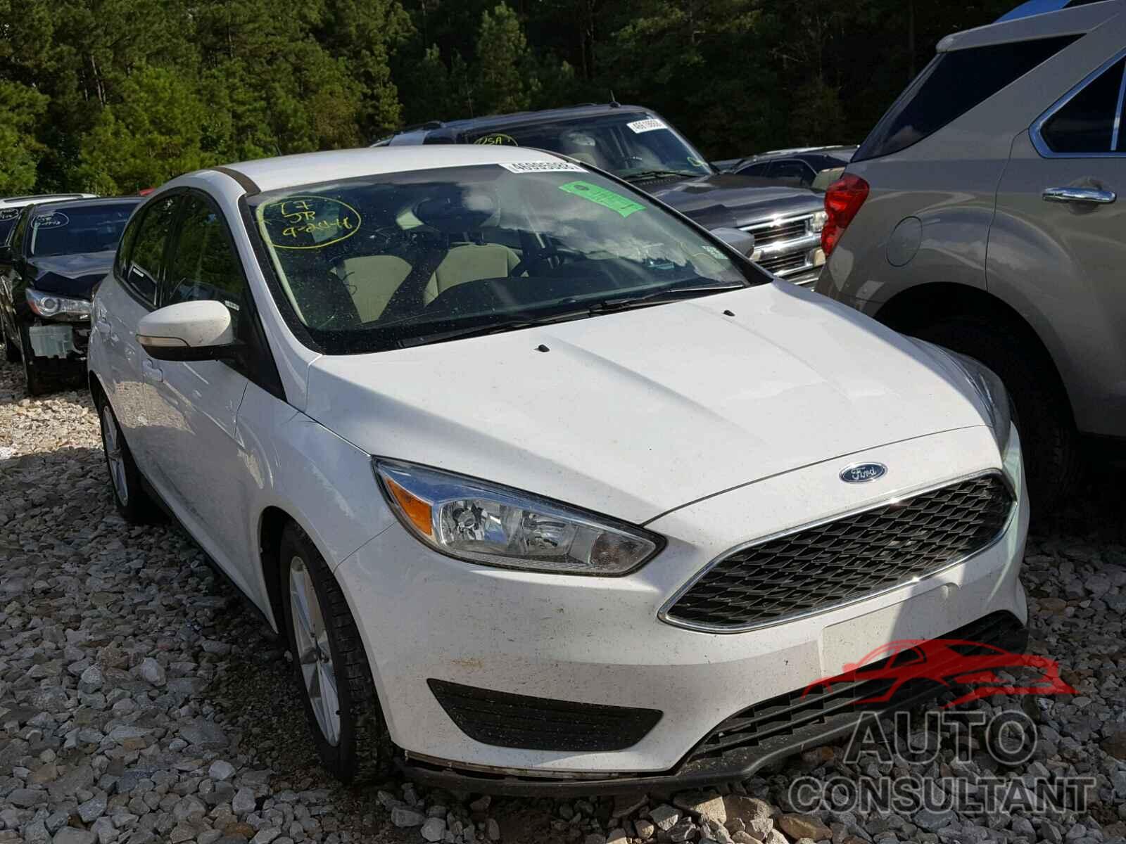FORD FOCUS 2015 - 1FADP3K26FL215070