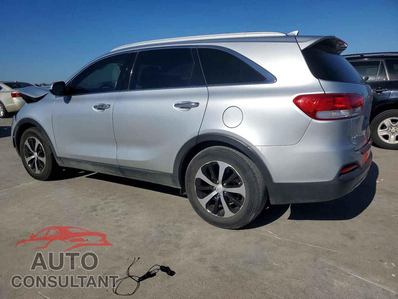 KIA SORENTO 2017 - 5XYPH4A58HG324232
