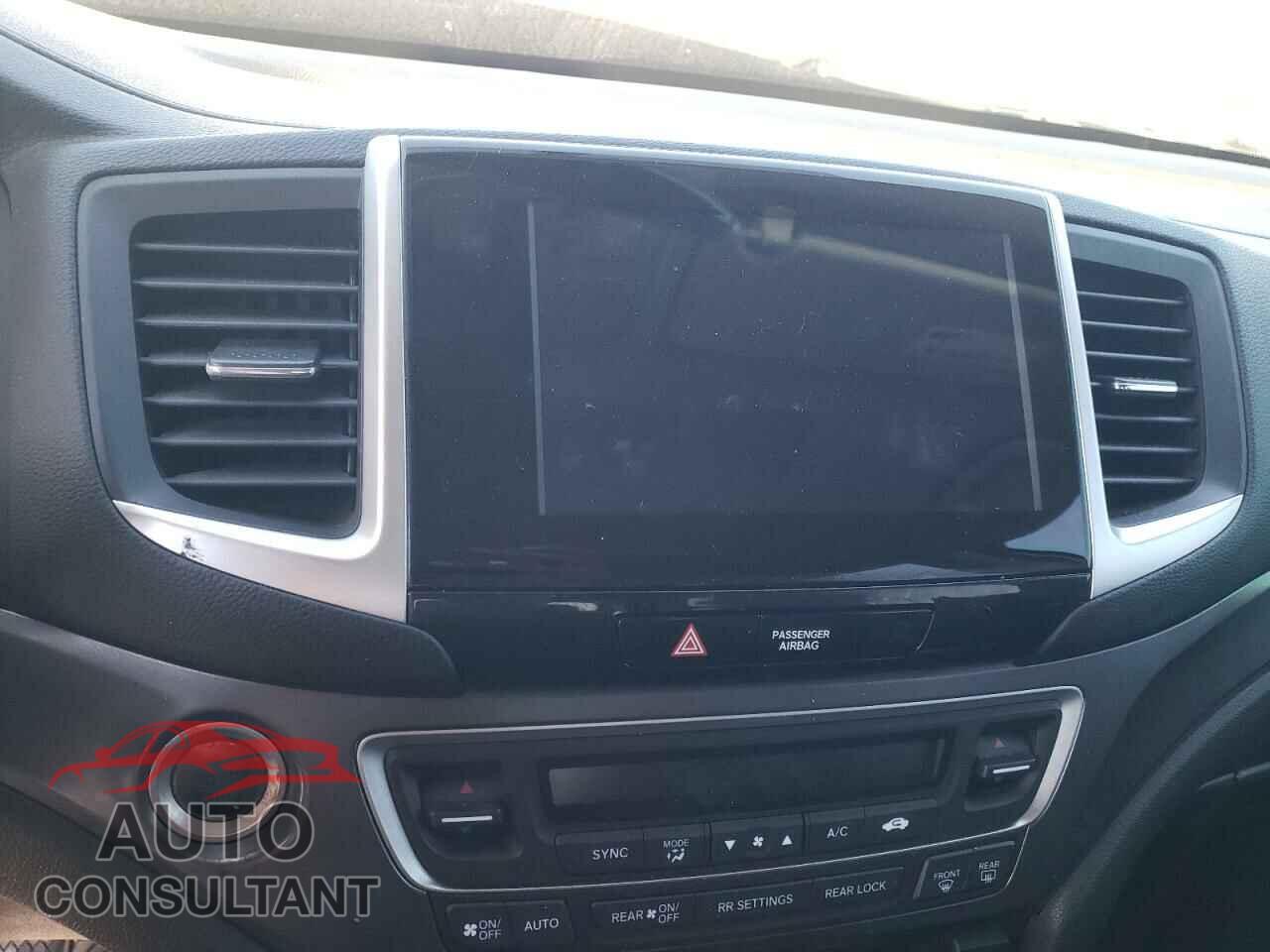 HONDA PILOT 2017 - 5FNYF5H59HB018637