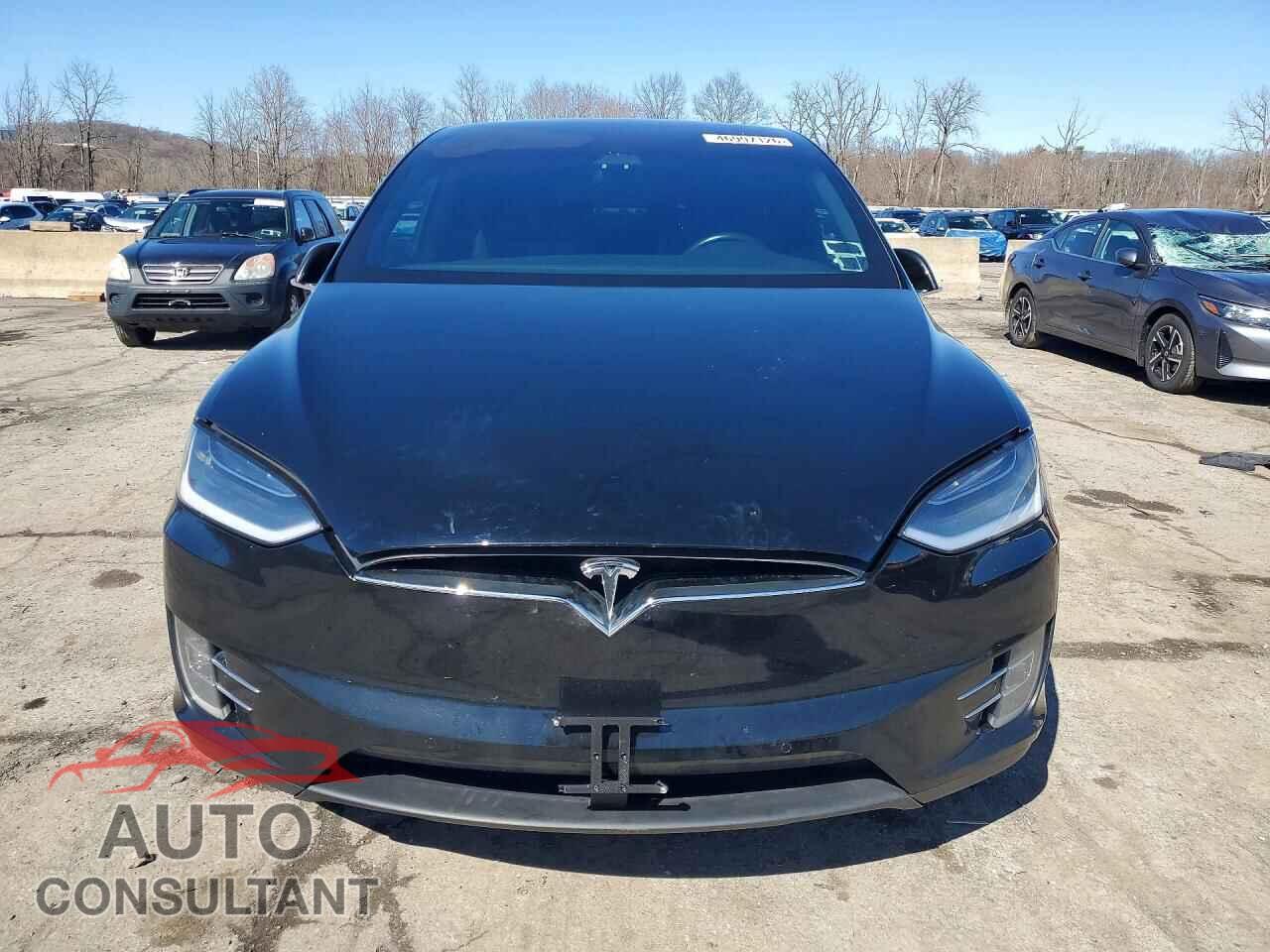 TESLA MODEL X 2019 - 5YJXCBE27KF163048