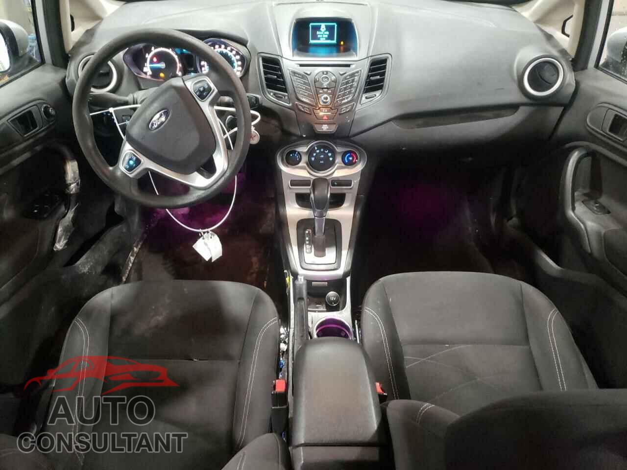 FORD FIESTA 2017 - 3FADP4EJ9HM135482