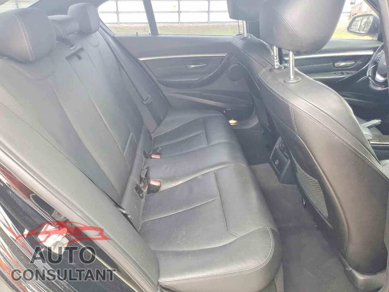 BMW 3 SERIES 2016 - WBA8E9G59GNU29321