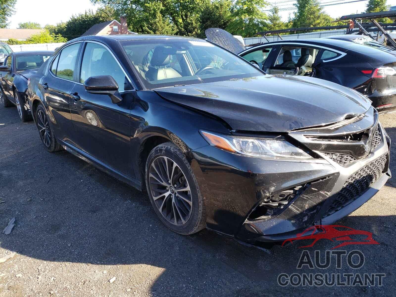 TOYOTA CAMRY 2018 - JTNB11HK1J3071379