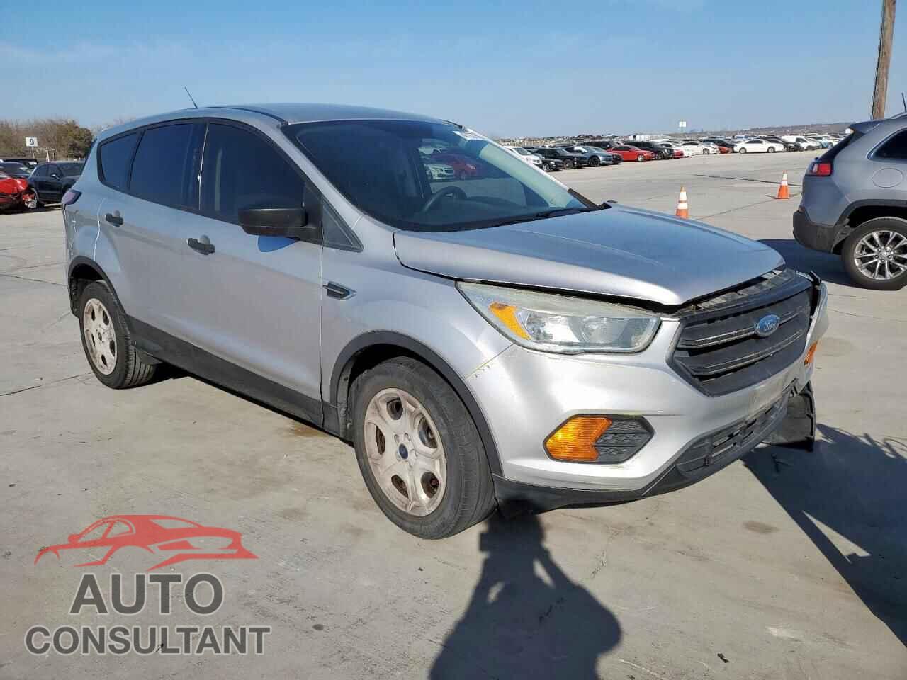 FORD ESCAPE 2017 - 1FMCU0F79HUC38399
