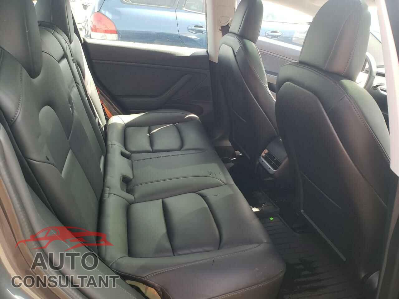 TESLA MODEL 3 2020 - 5YJ3E1EBXLF616146