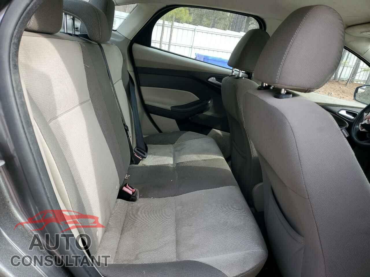 FORD FOCUS 2014 - 1FADP3F20EL165176