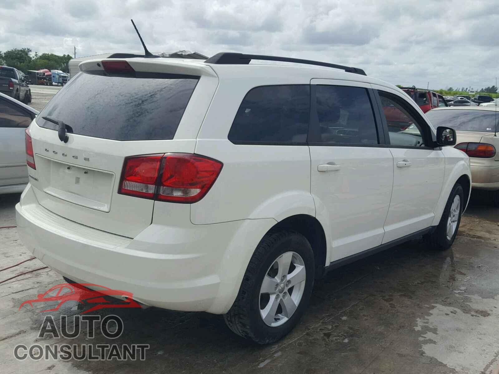 DODGE JOURNEY SE 2015 - 3C4PDCAB9FT713818