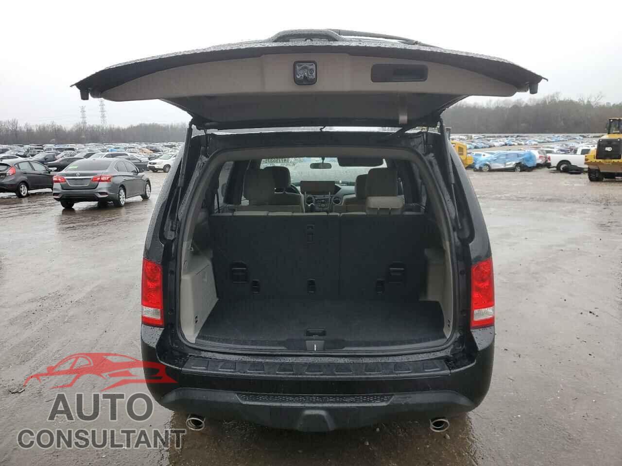 HONDA PILOT 2015 - 5FNYF3H44FB003312