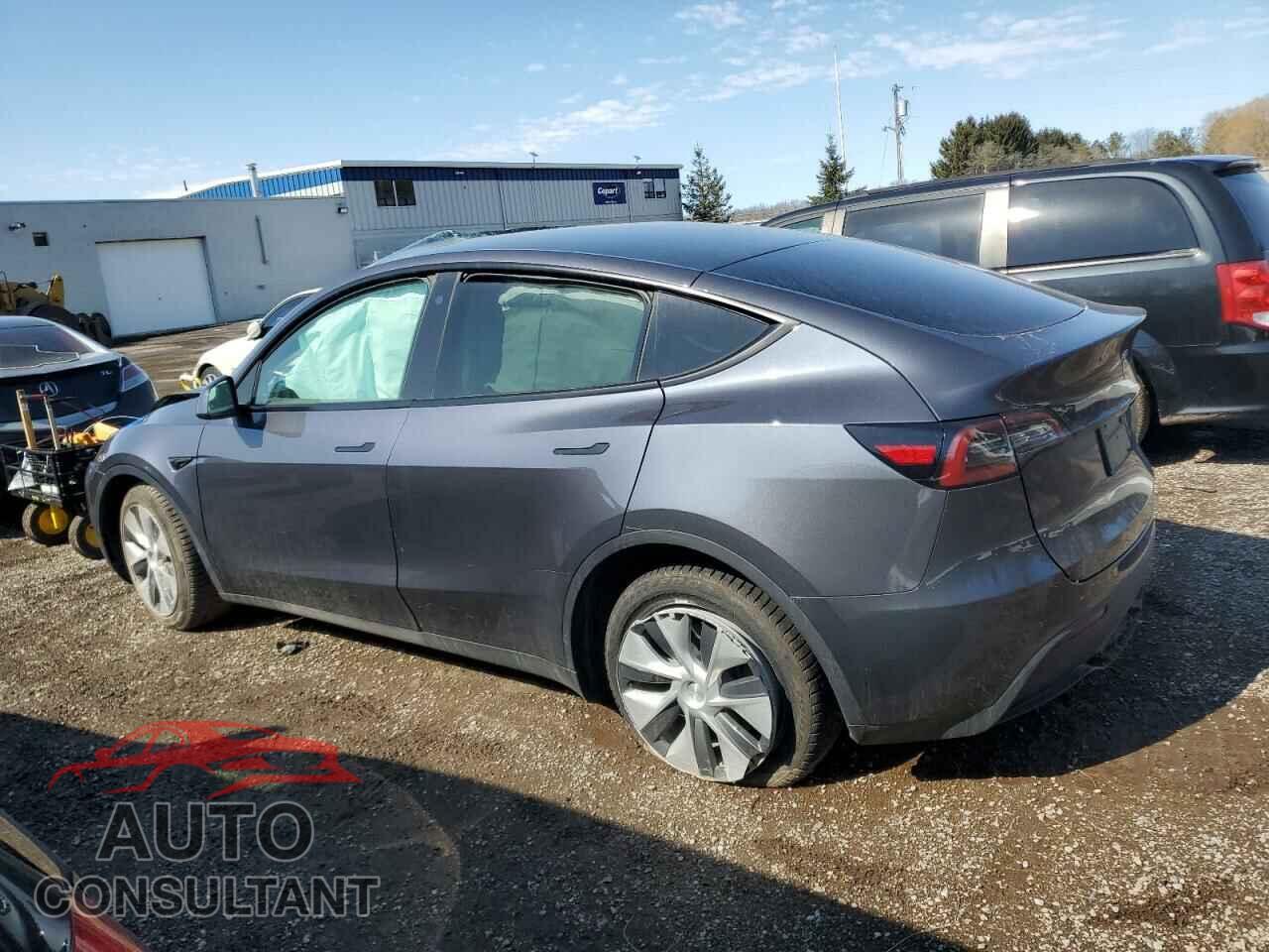 TESLA MODEL Y 2023 - LRWYGDEE4PC137054