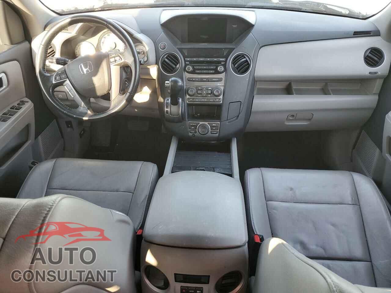 HONDA PILOT 2015 - 5FNYF3H70FB005455