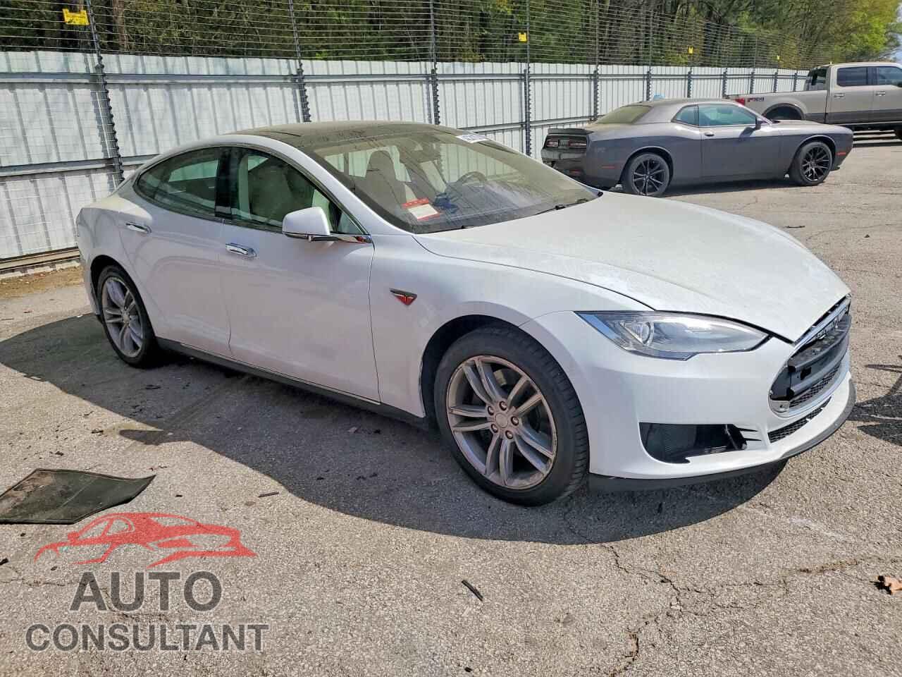 TESLA MODEL S 2013 - 5YJSA1CP5DFP16680