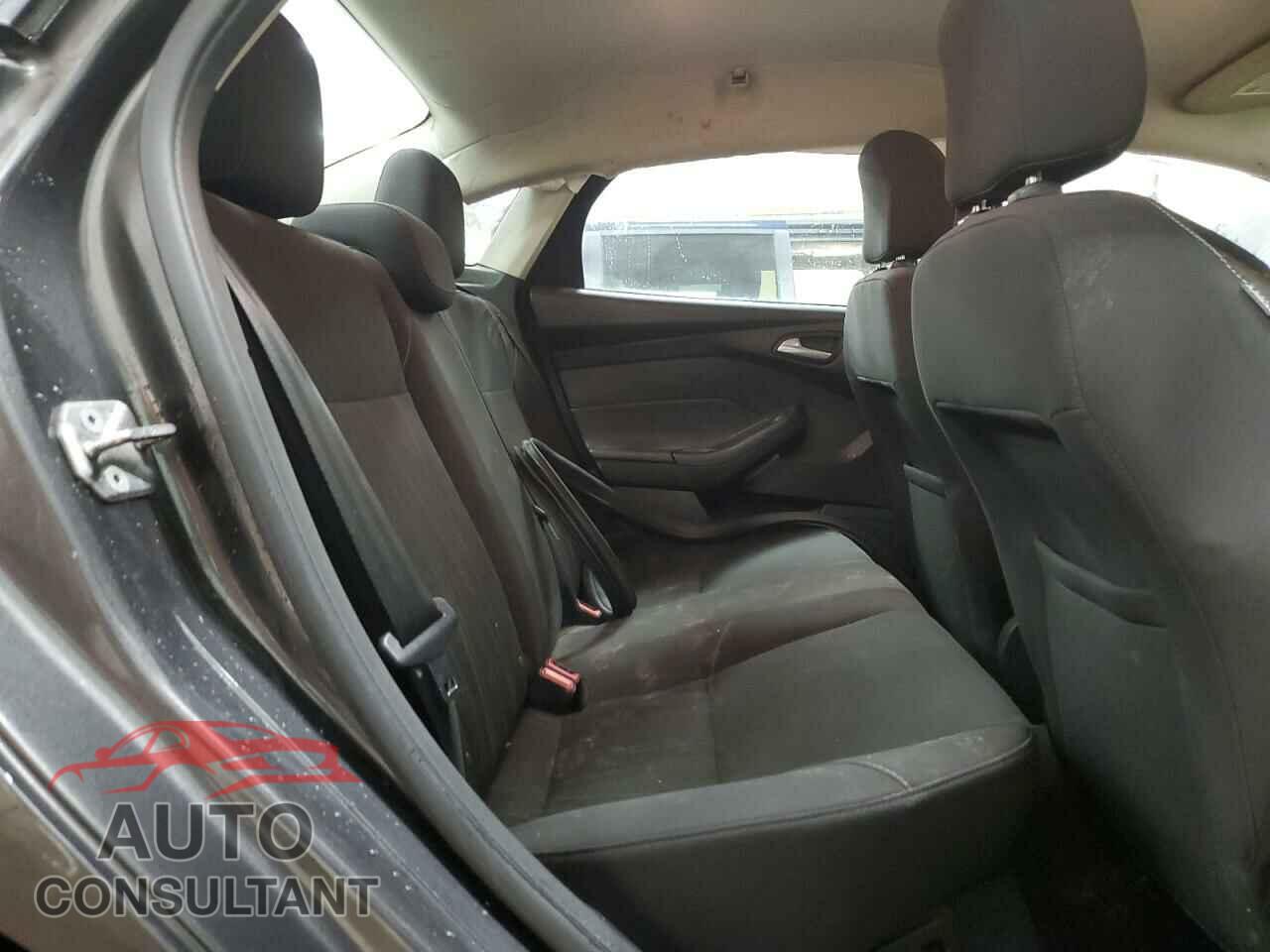 FORD FOCUS 2016 - 1FADP3F22GL208385