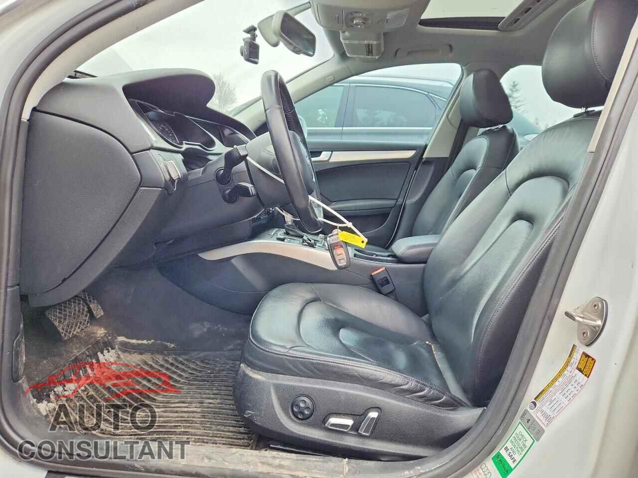 AUDI A4 2013 - WAUFFCFL6DN006595