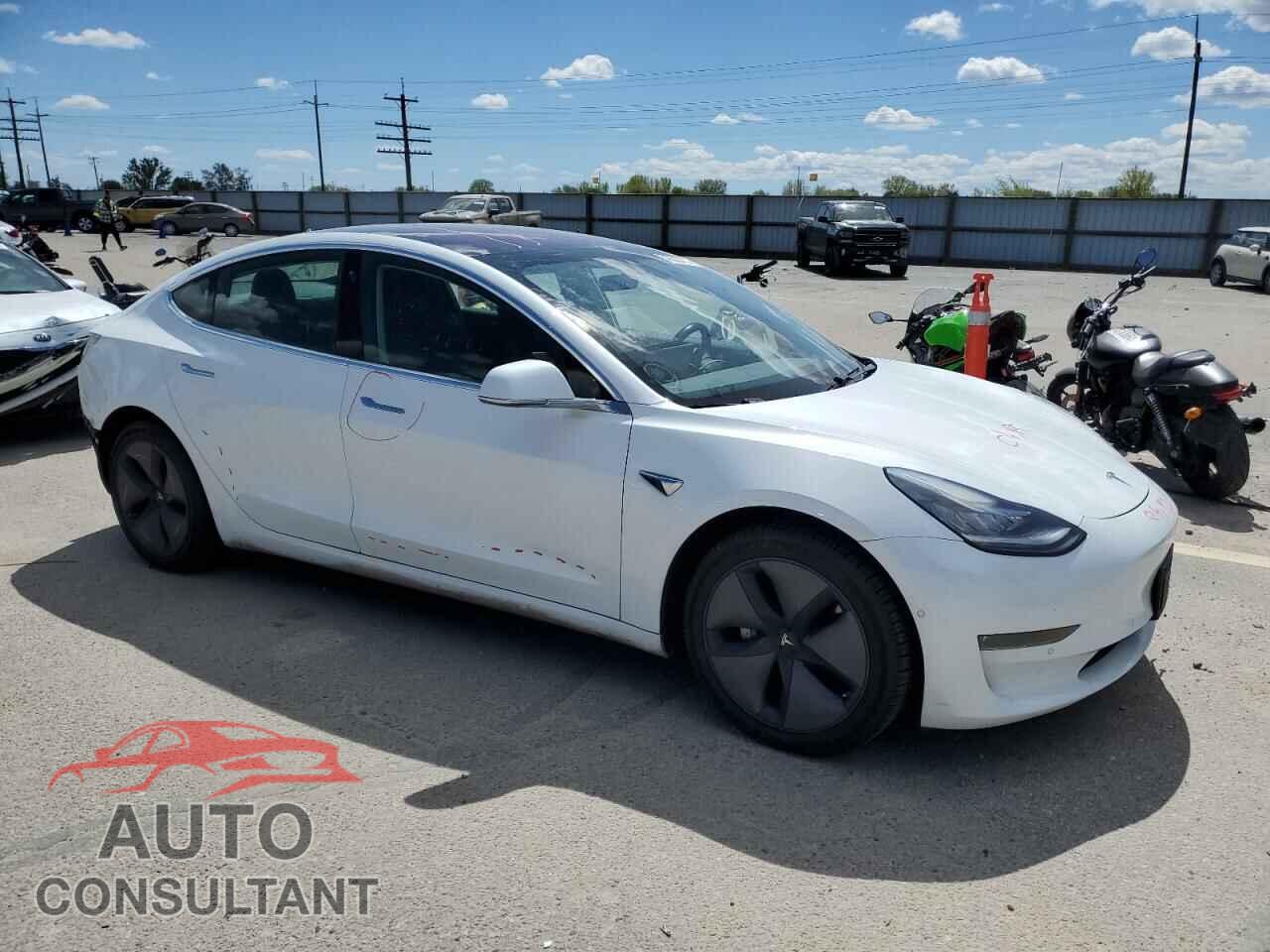 TESLA MODEL 3 2018 - 5YJ3E1EB5JF066755