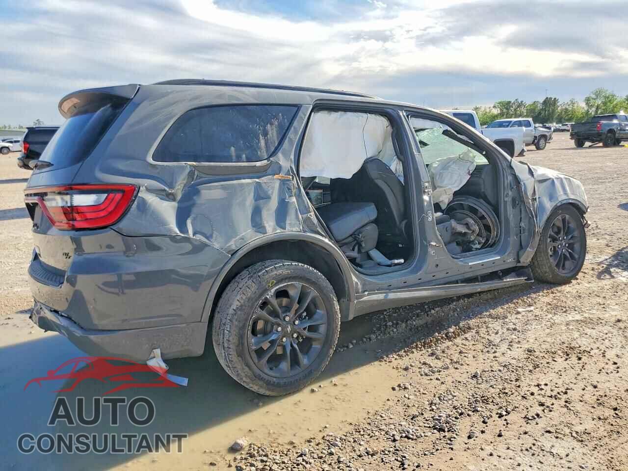 DODGE DURANGO 2023 - 1C4SDHCT0PC589576
