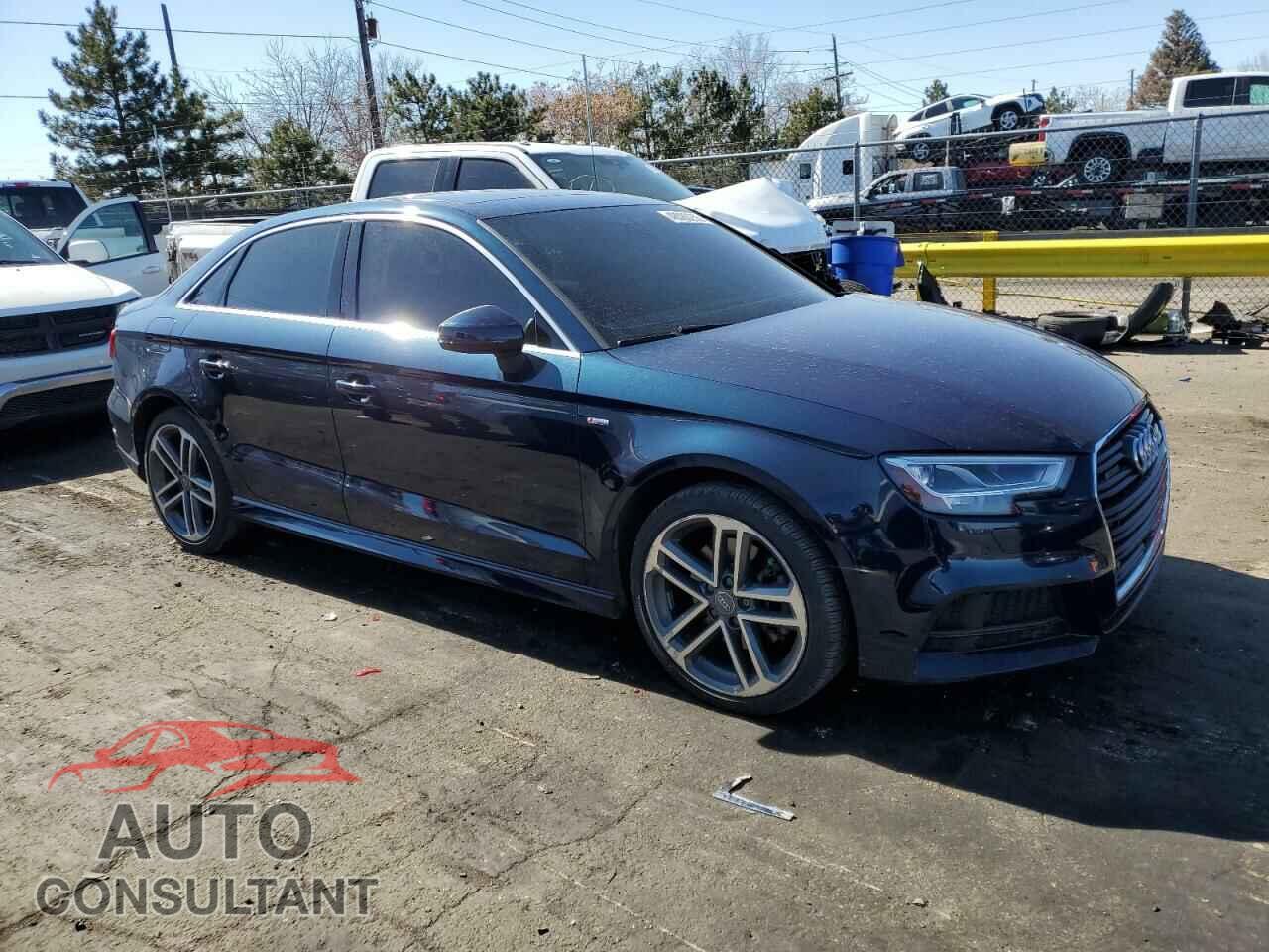 AUDI A3 2018 - WAUJ8GFF1J1015374