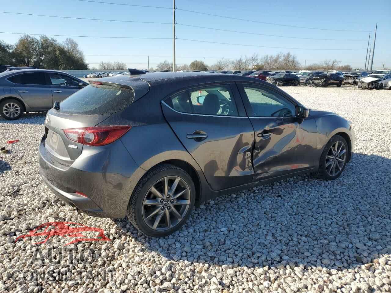 MAZDA 3 2018 - 3MZBN1M36JM266574