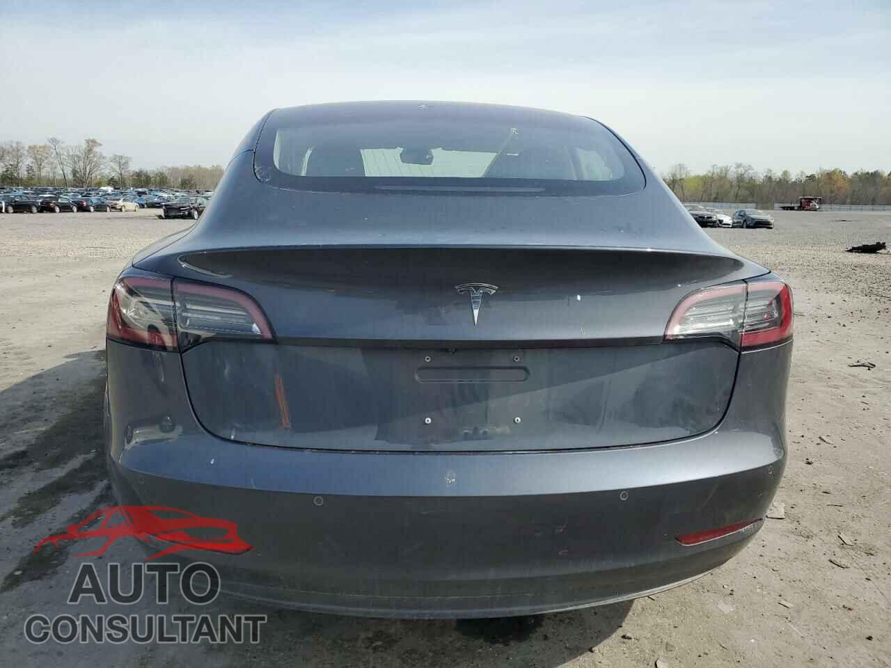 TESLA MODEL 3 2018 - 5YJ3E1EA6JF049017