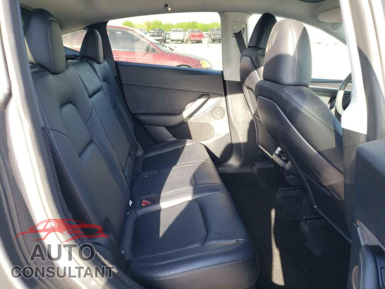 TESLA MODEL Y 2023 - 7SAYGDED8PF958836