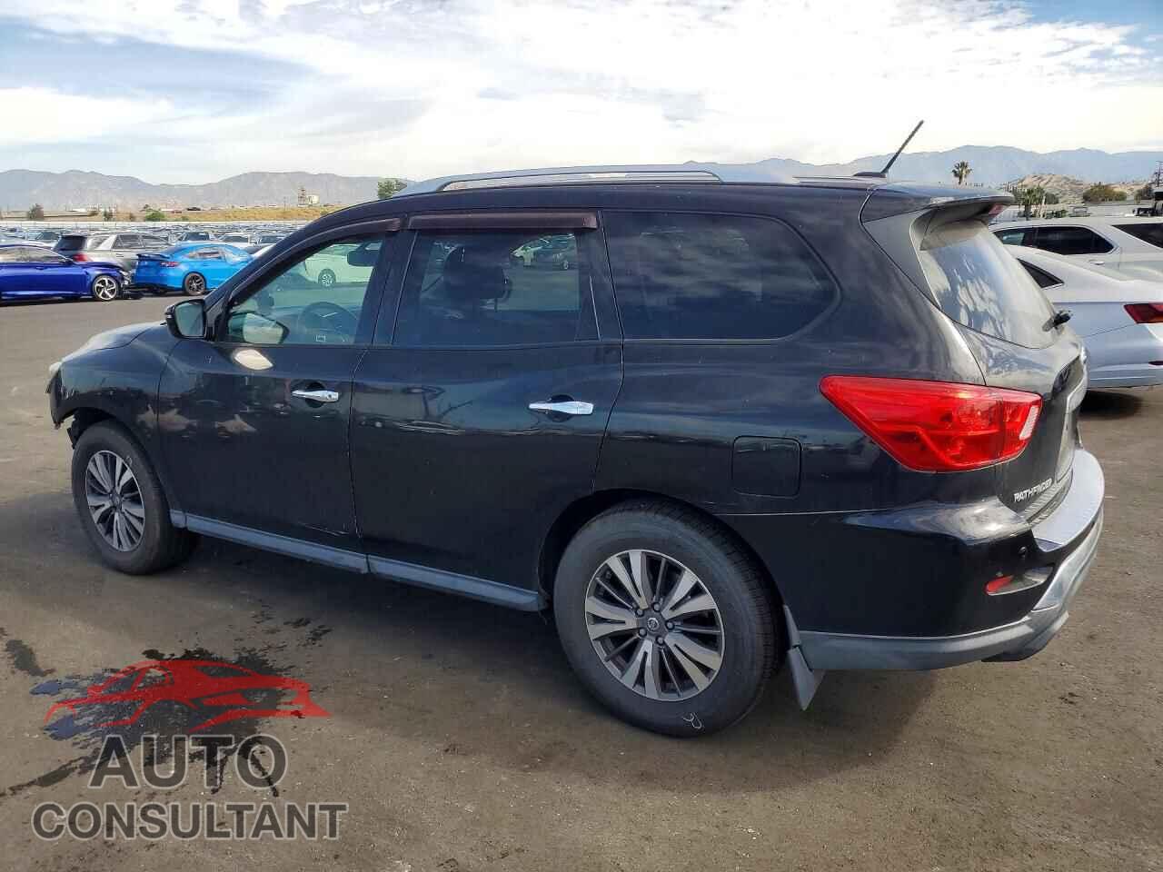 NISSAN PATHFINDER 2017 - 5N1DR2MN4HC604696