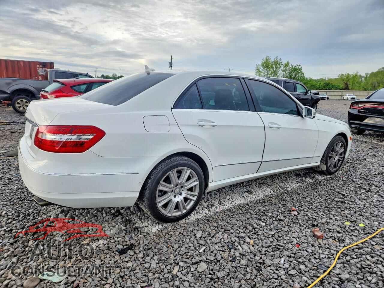 MERCEDES-BENZ E-CLASS 2013 - WDDHF5KBXDA665846