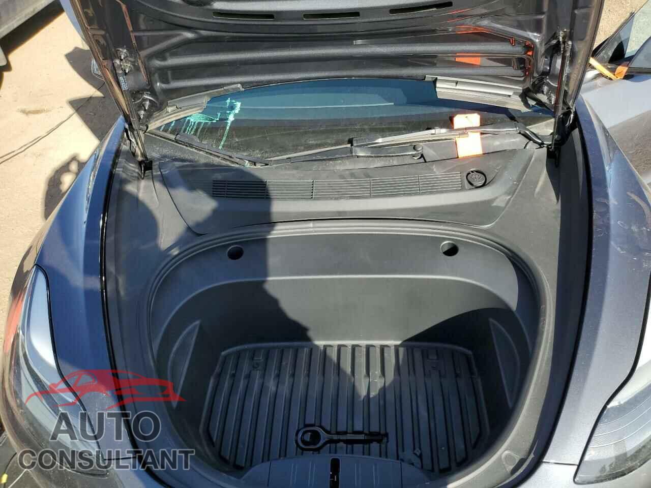 TESLA MODEL 3 2022 - 5YJ3E1EB1NF270328