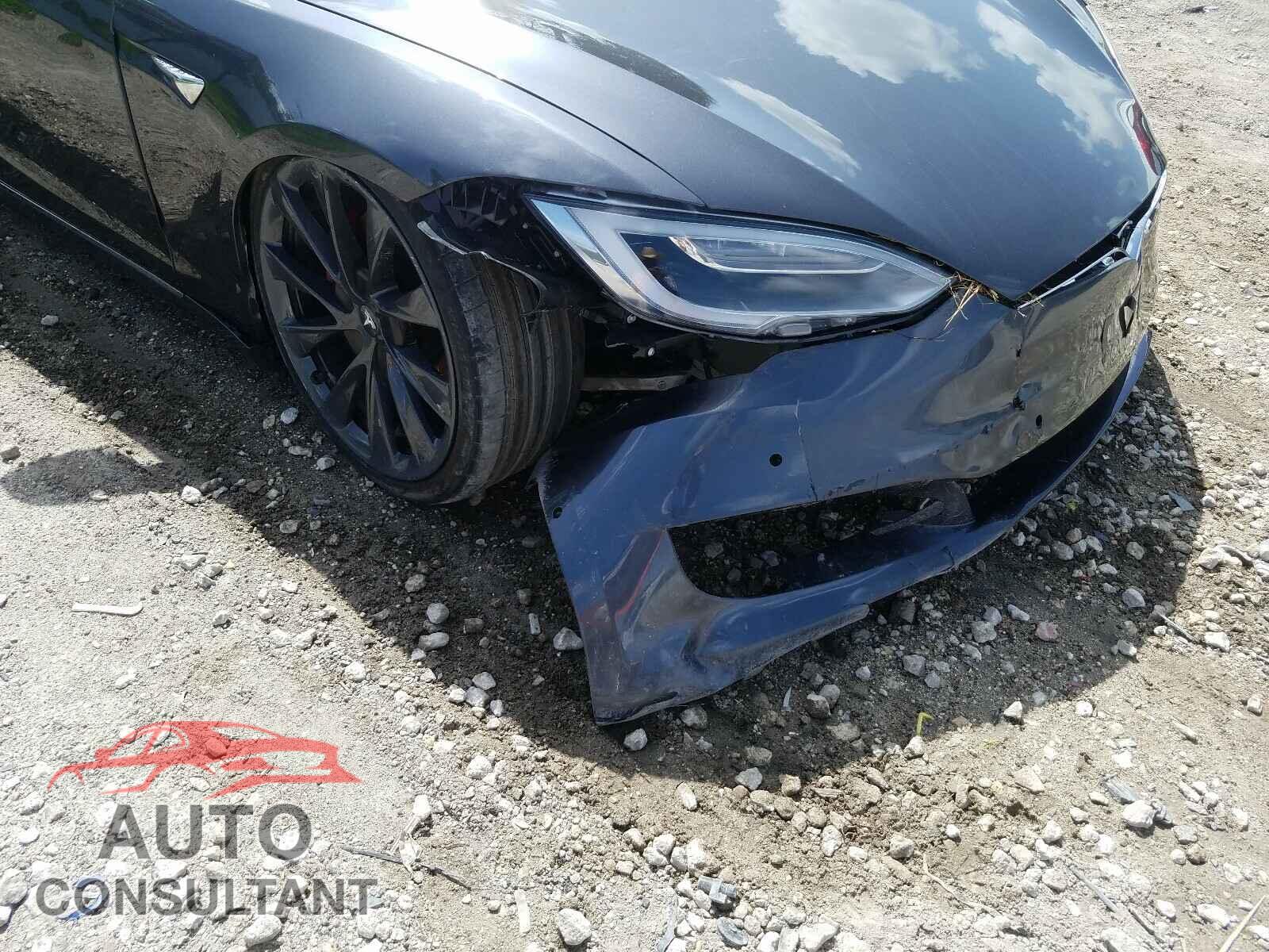 TESLA MODEL S 2018 - 5YJSA1E4XJF251909