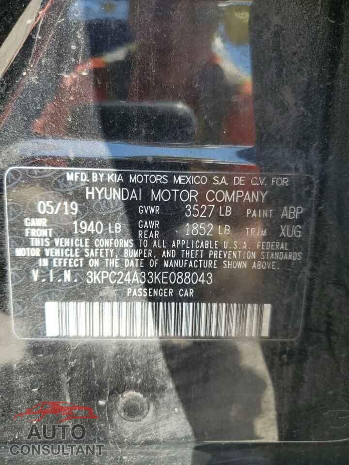 HYUNDAI ACCENT 2019 - 3KPC24A33KE088043