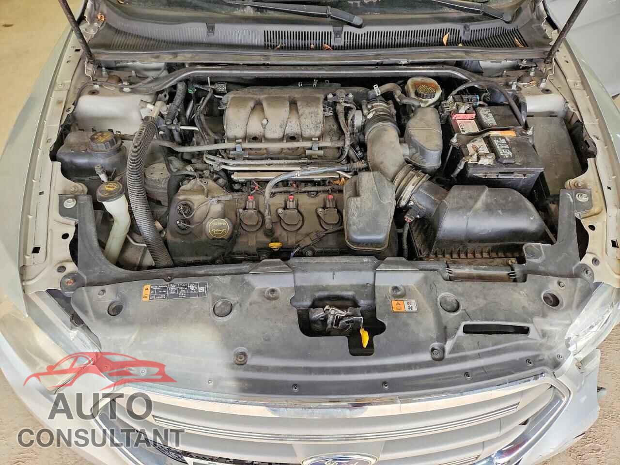 FORD TAURUS 2015 - 1FAHP2D82FG153785