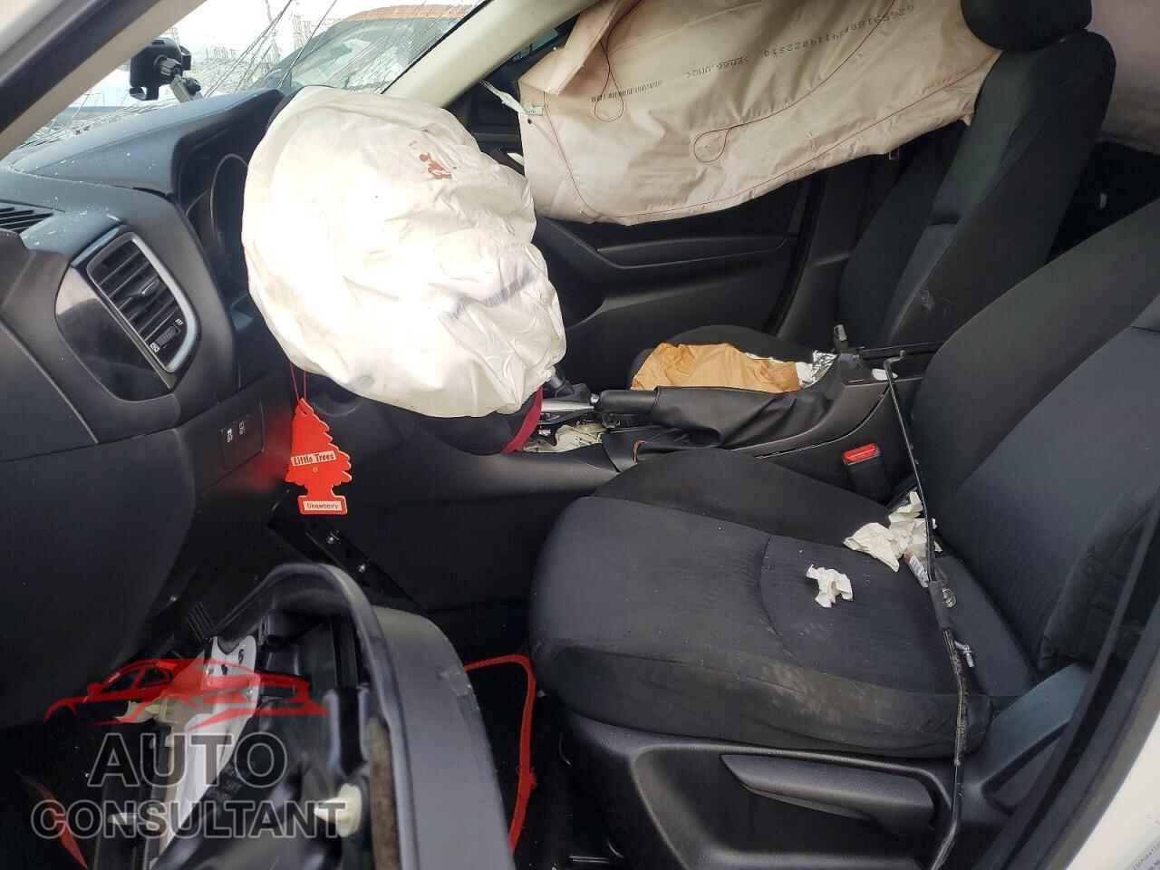 MAZDA 3 2014 - JM1BM1K77E1213669