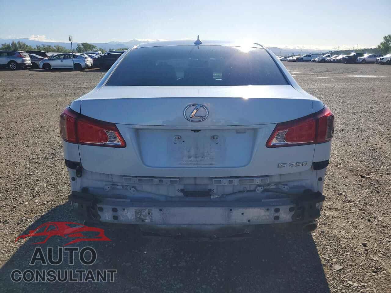 LEXUS IS 2011 - JTHBF5C27B5136762
