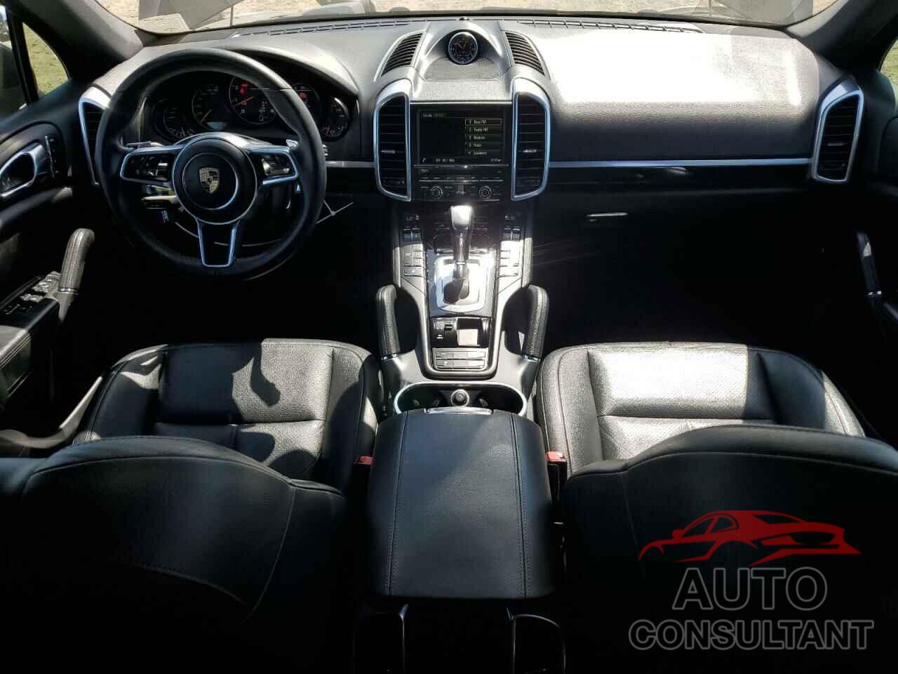 PORSCHE CAYENNE 2016 - WP1AA2A28GKA10110