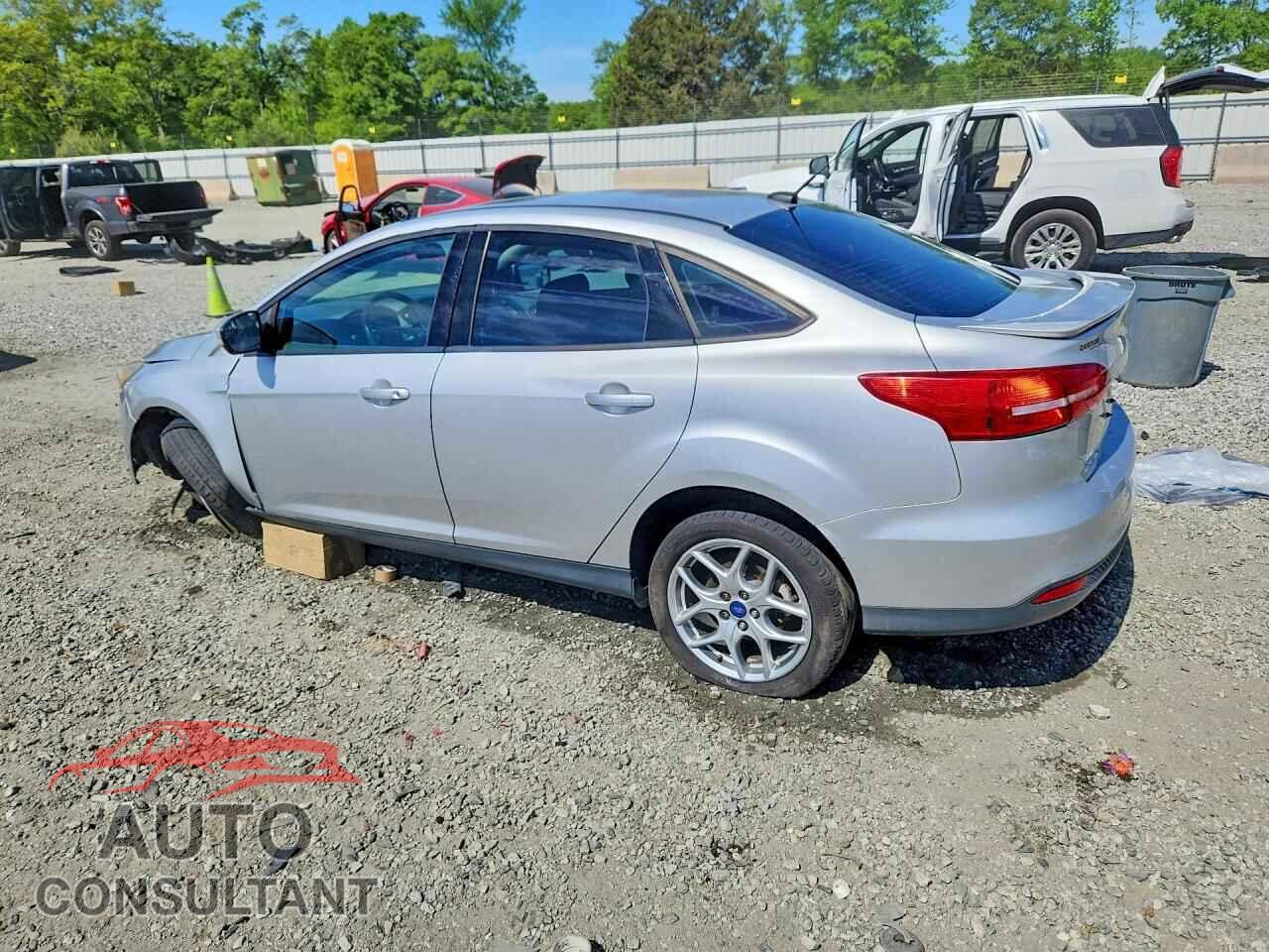 FORD FOCUS 2015 - 1FADP3F24FL327859