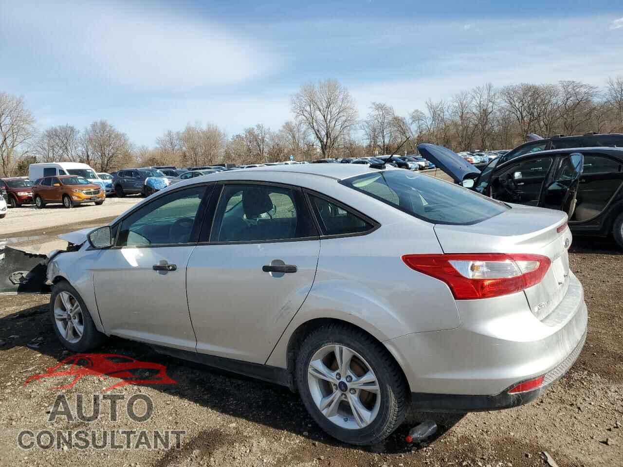 FORD FOCUS 2013 - 1FADP3E2XDL151673