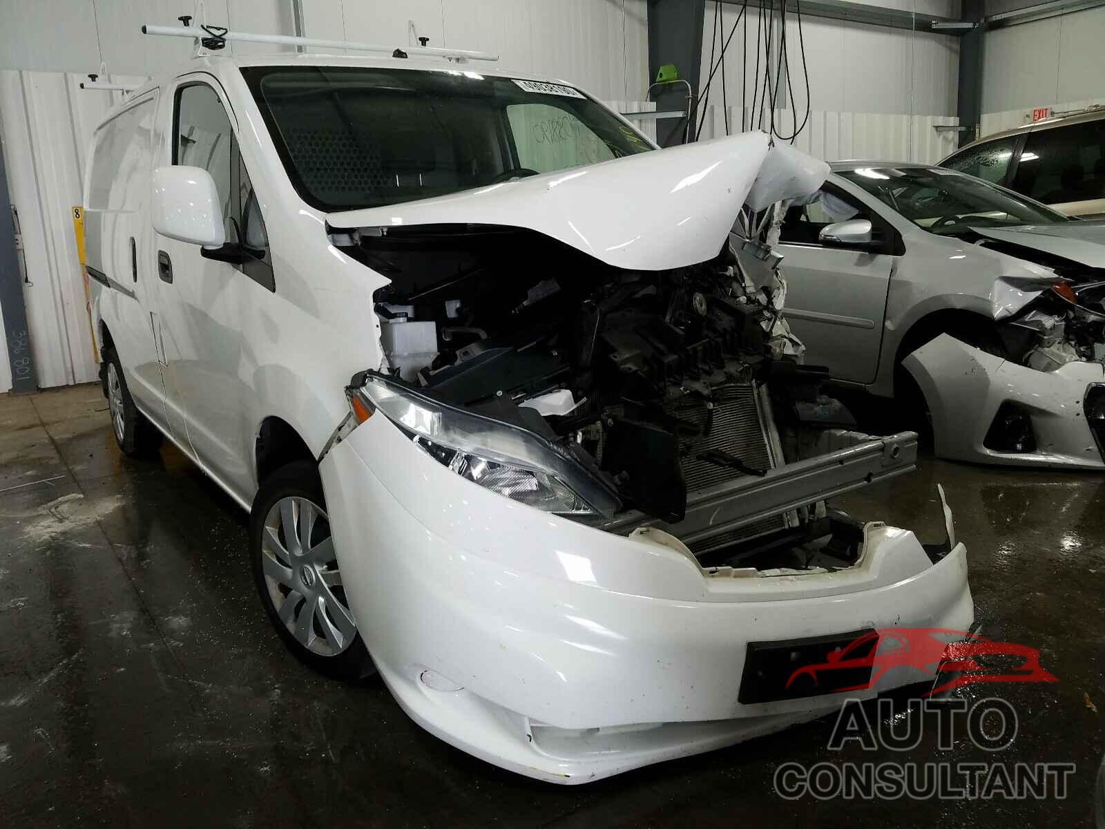 NISSAN NV 2019 - 3N6CM0KN5KK699578