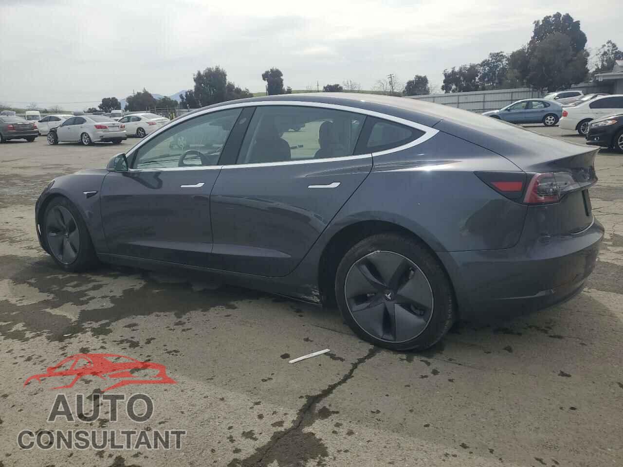 TESLA MODEL 3 2018 - 5YJ3E1EA1JF158257