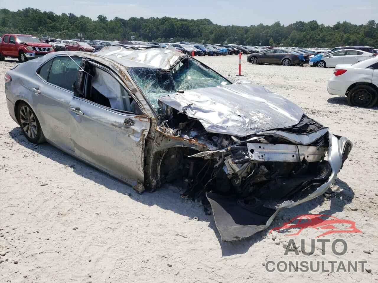 TOYOTA CAMRY 2018 - 4T1B11HK9JU647410