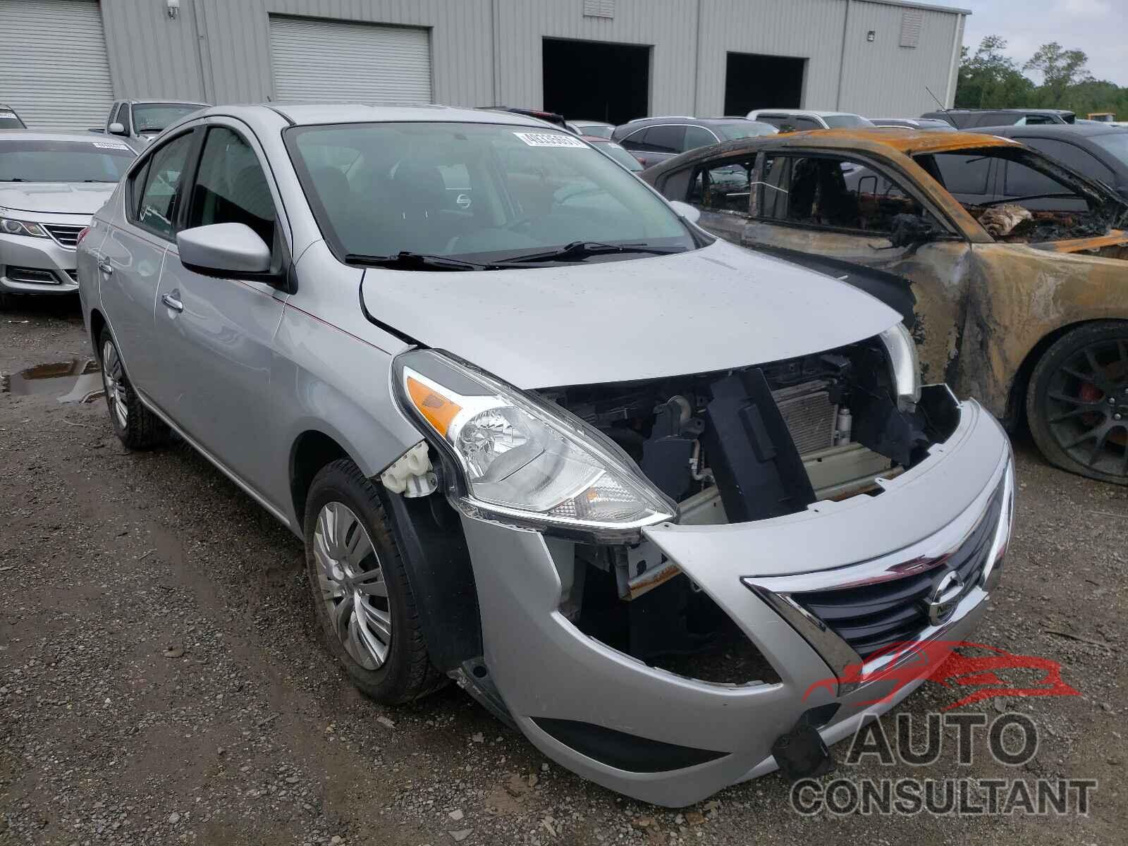 NISSAN VERSA 2017 - 3N1CN7AP6HL814657